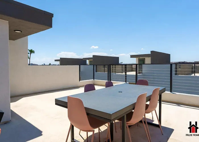 Holiday home Townhome, Private Roof Terrace, Office, Garage *