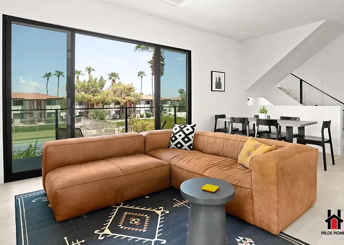 Townhome, Private Roof Terrace, Office, Garage Holiday home *
